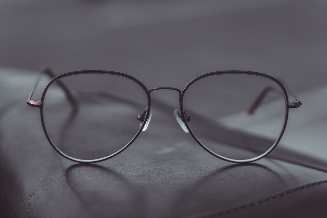 نمونه تصویر عینک و لنز